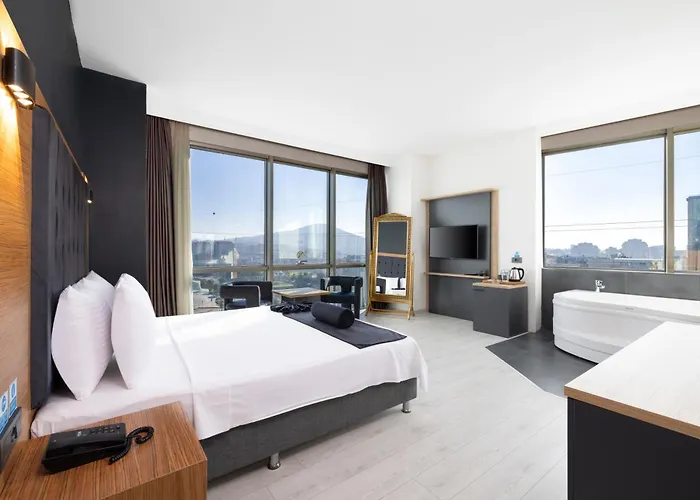 Hotel Vplus Atasehir 4*